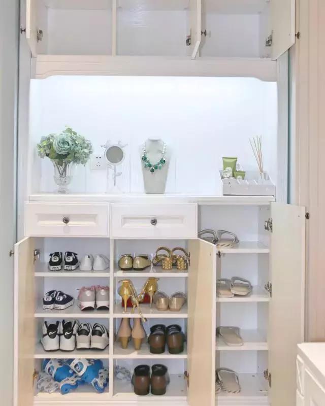 装白色的家具好看吗,装白色的柜子不耐脏吧