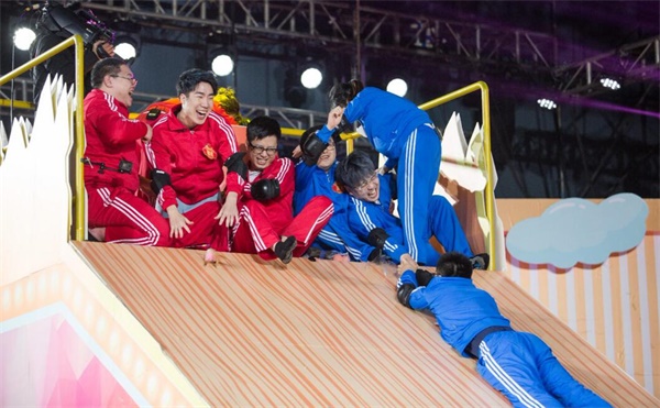 LOL英雄联盟最脑洞大咖齐聚拜年秀全程高能笑出内伤