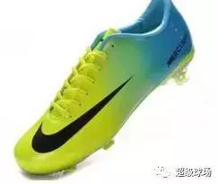 长钉足球鞋好还是碎钉足球鞋好,长钉和碎钉哪个跑得快