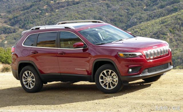 全新jeep自由光两驱和四驱的区别,全新jeep自由光四驱越野