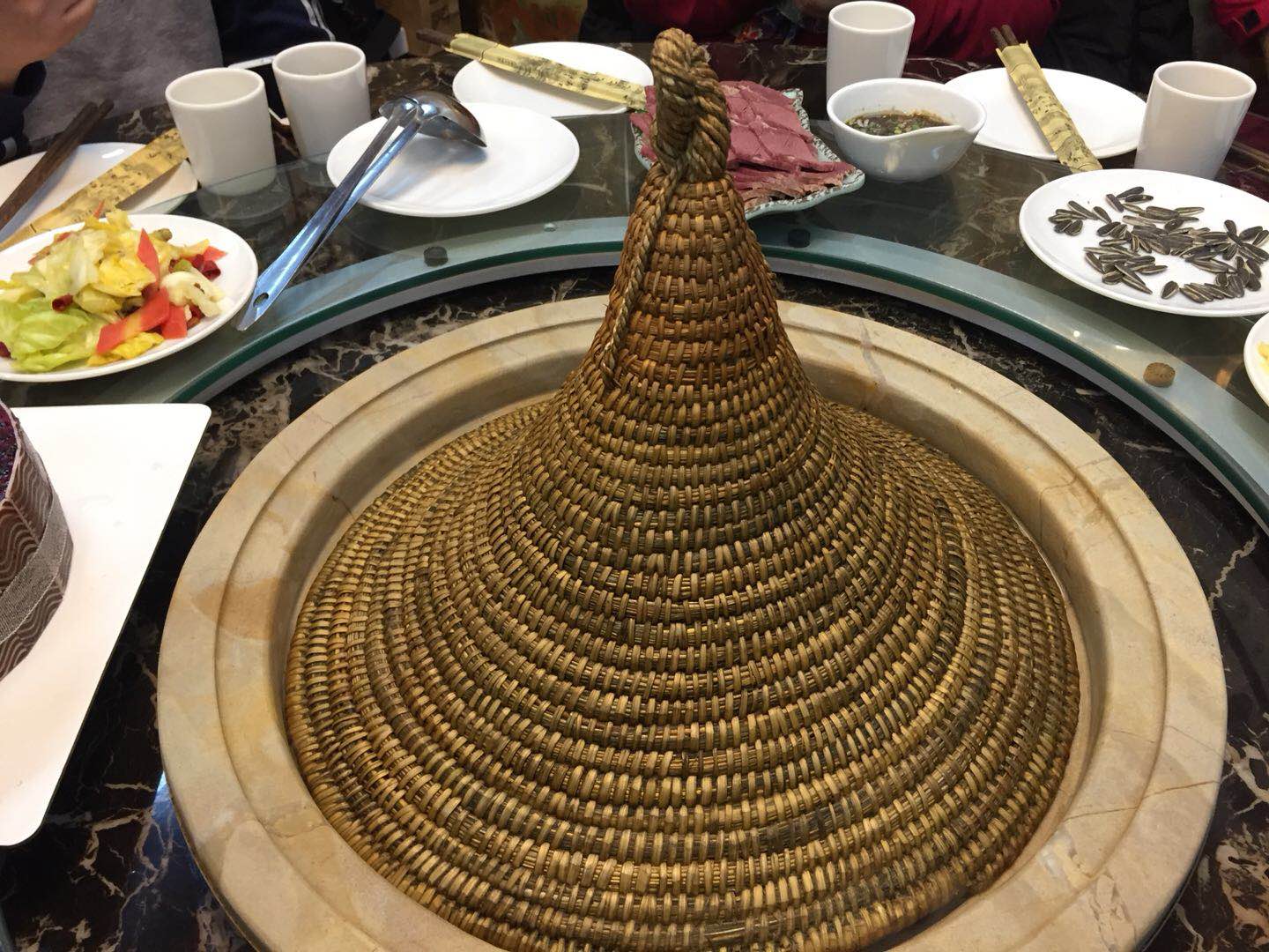 吃云南蒸汽石锅鱼,云南蒸汽石锅鱼美味中的精品