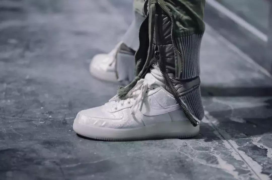 陈冠希新款鞋子的购买记录,陈冠希的潮牌鞋子在哪里可以购买