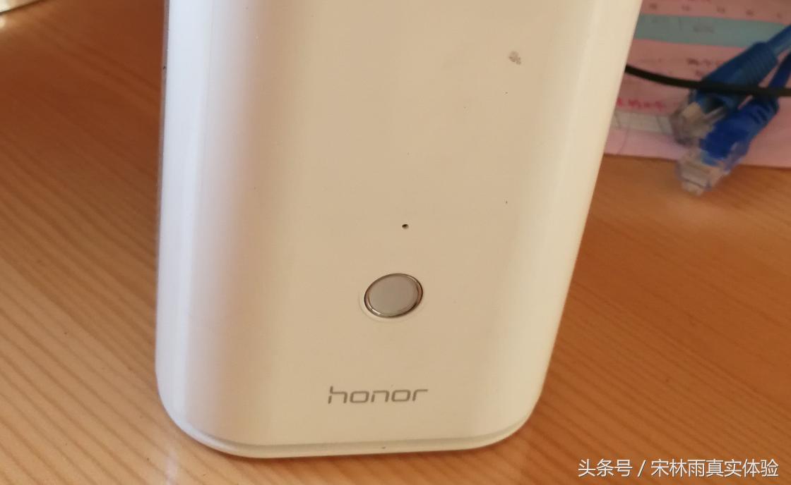 用了三年的荣耀立方路由器能有多脏，那就给他洗个澡吧！