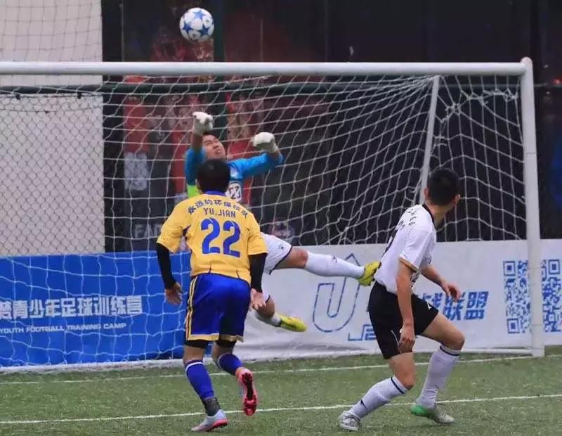 无兄弟不篮球下一句,无兄弟不足球