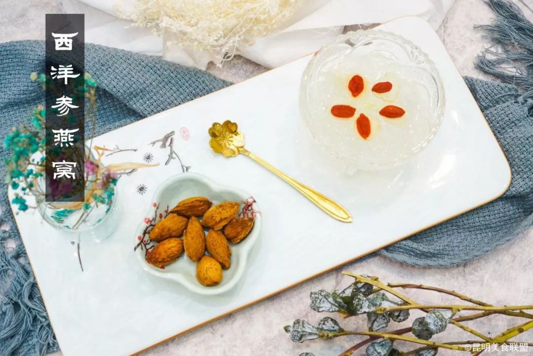 在我家昆明楼下吃碗星空燕窝，10分钟被搭讪了30次！