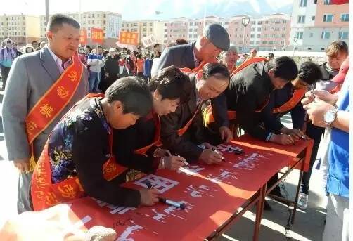 决胜小康奋斗有我脱贫致富俱欢颜,脱贫致富奔小康