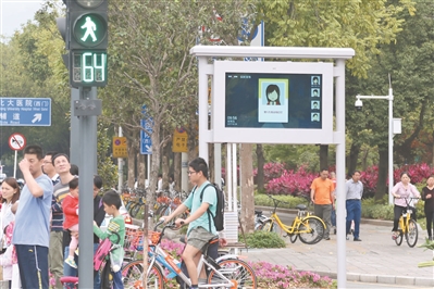 防止公交车闯红灯神器,闯红灯罚款神器