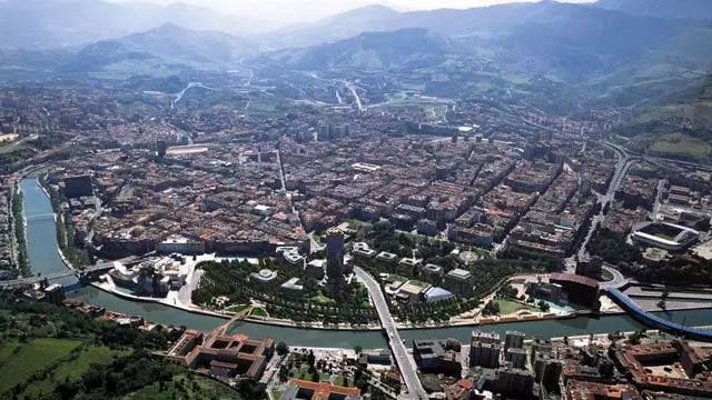 瑗跨彮鐗欏拰姣曞皵宸撮剛,姣曞皵宸撮剛鍦ㄨタ鐝墮