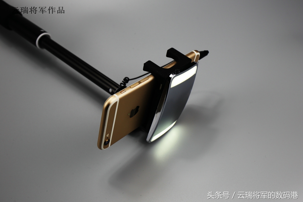 摄影用自拍杆技巧,手机自拍杆怎么连接手机拍照