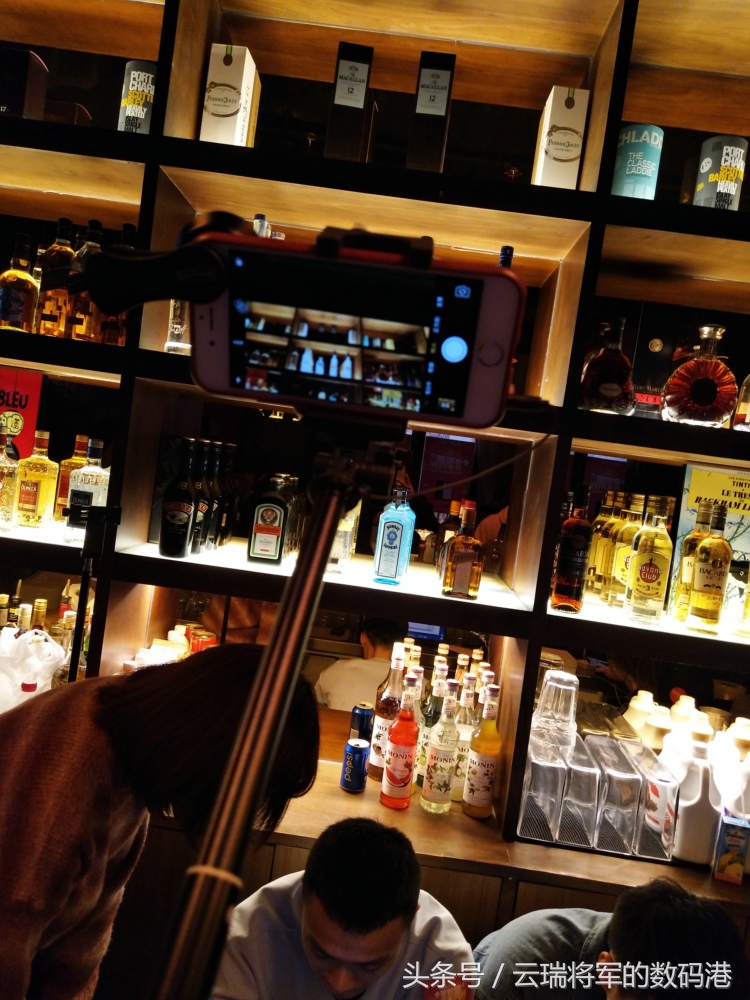 摄影用自拍杆技巧,手机自拍杆怎么连接手机拍照