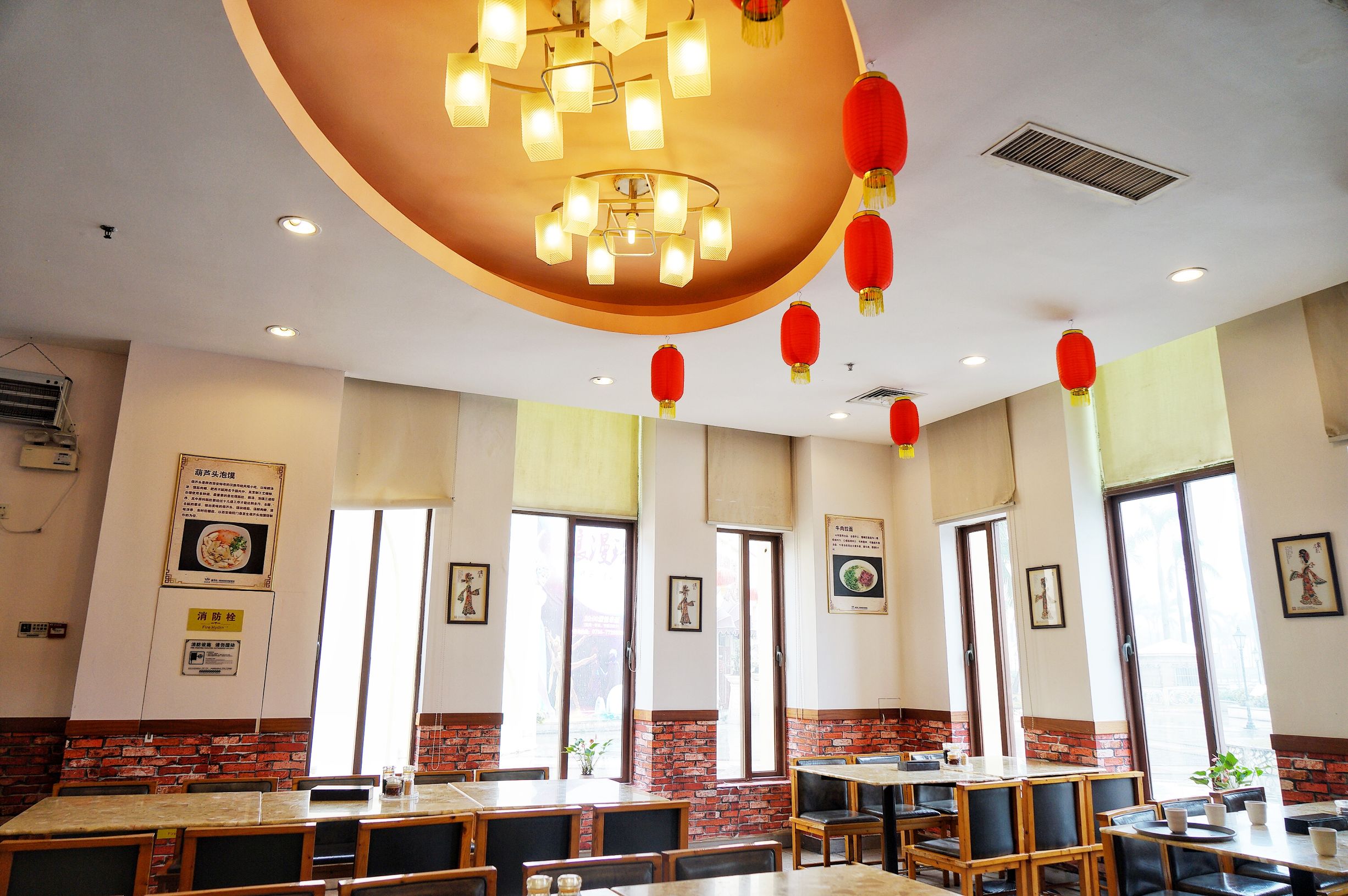 死海景区泡温泉,死海漂浮汤泉