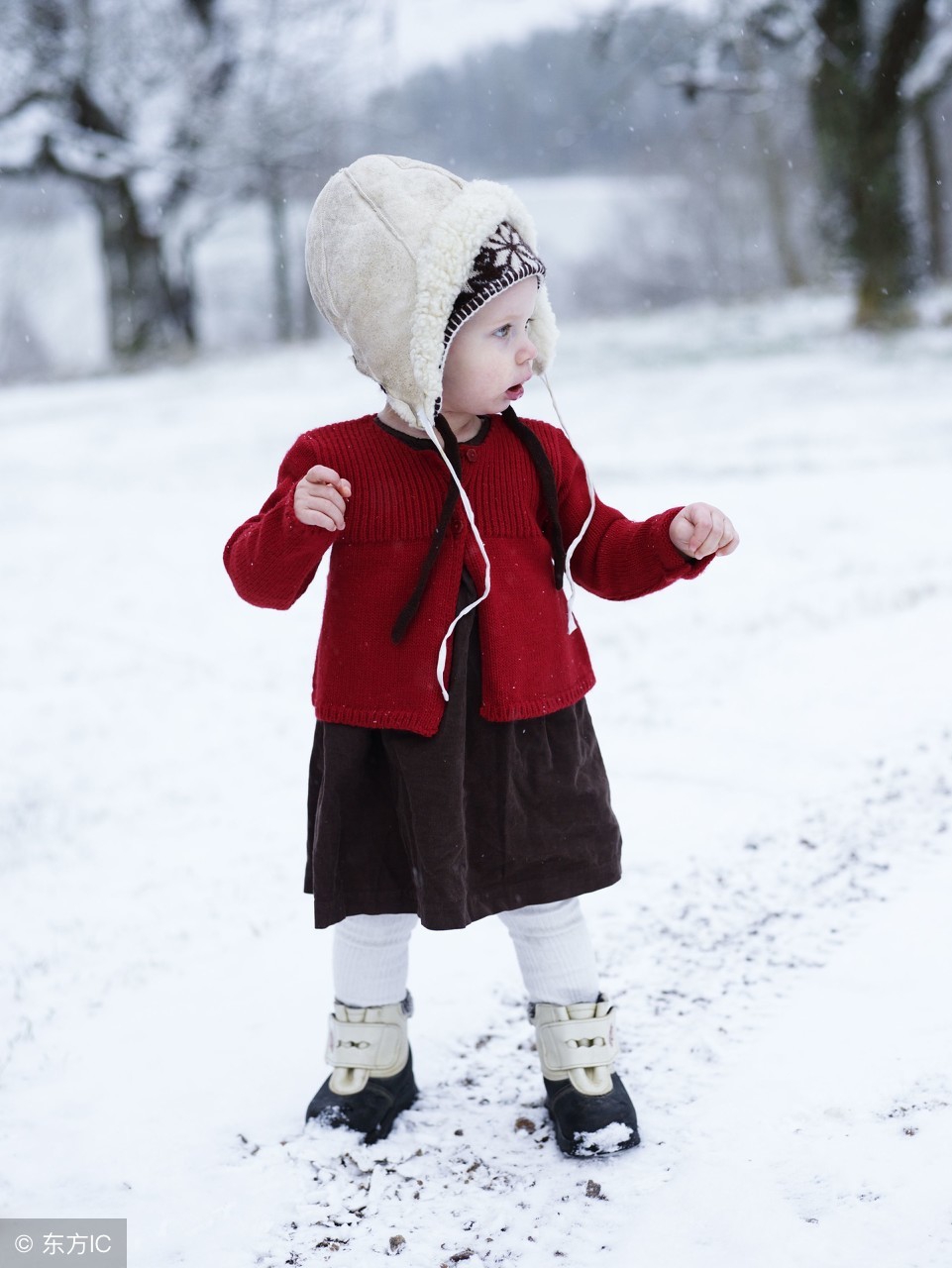 一岁宝宝会中暑吗什么表现,宝宝在炎热夏天容易中暑