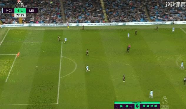 从本方进攻终结者到对手噩梦制造者阿奎罗打肿了多少人的脸