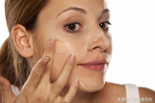 粉饼与粉底液有什么区别,粉底液气垫bb霜cc霜和粉饼的区别