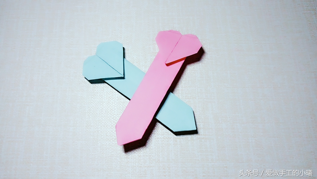 爱心折纸小视频书签,爱心书签的折纸方法