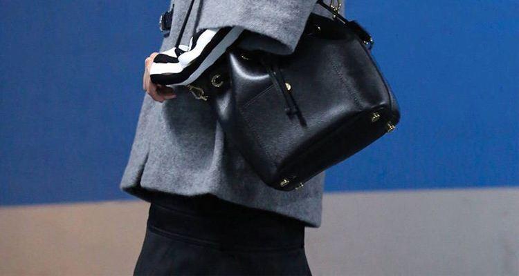 mk包包推荐网红款2022新款水桶包,mk包包推荐哪一款