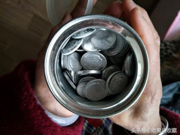 碰到这样的钱不能要别不当回事,94年菊花1角铝硬币收藏价值高吗