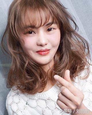 脸大的女生盘什么样的发型好看,大脸盘的妹子什么发型好看