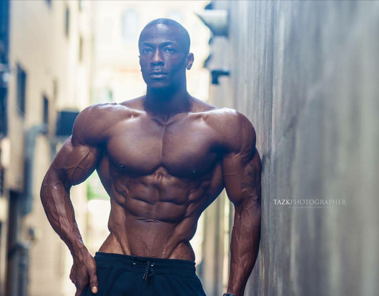 哑铃练全身新手哑铃训练计划,哑铃初学者训练动作大全