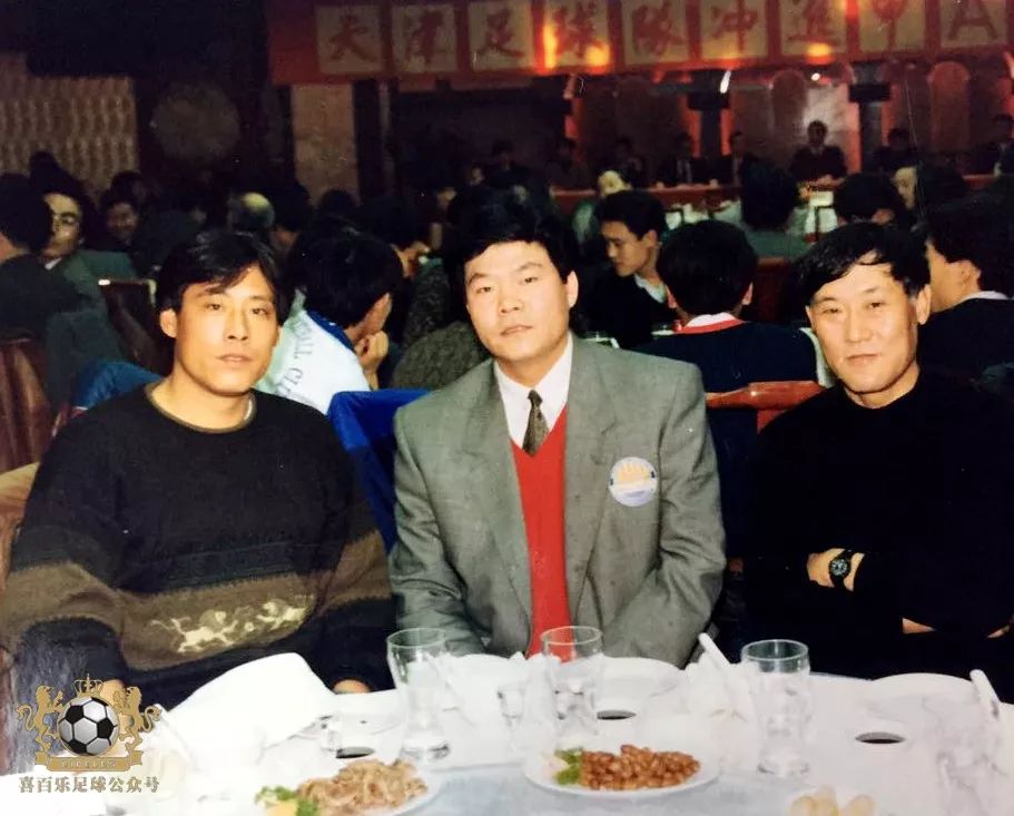 津门足球双百颂图片,津门足球双百颂签售会