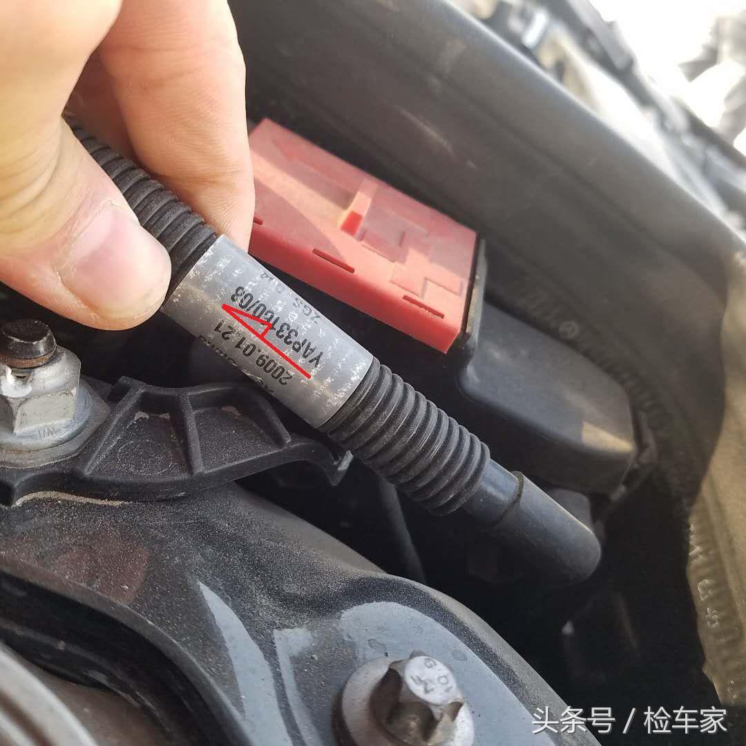 十二万公里的奔驰e200还能买吗,奔驰e200值不值得买