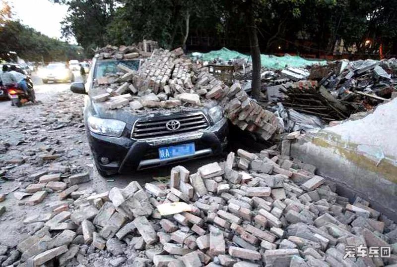 爱车被人划漆怎么办,爱车被划该报哪里