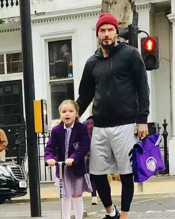 小七吐舌头视频完整版,小七吐舌头太可爱