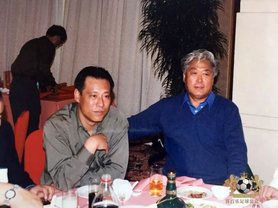 津门足球双百颂图片,津门足球双百颂签售会