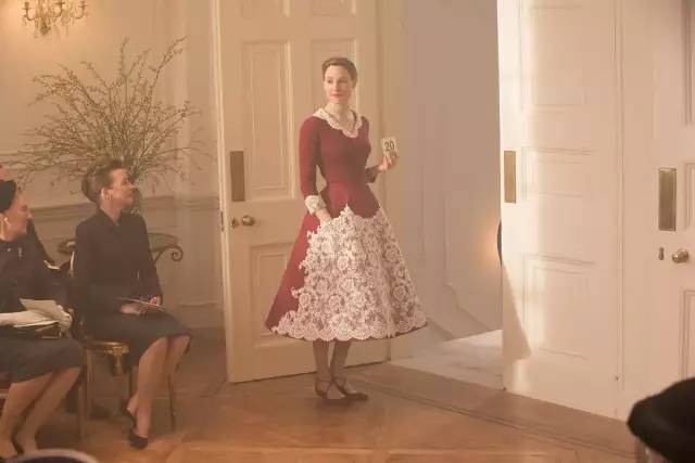 用我的衣服囚禁你，用你的毒药控制我！爱情就是从手到口的征服