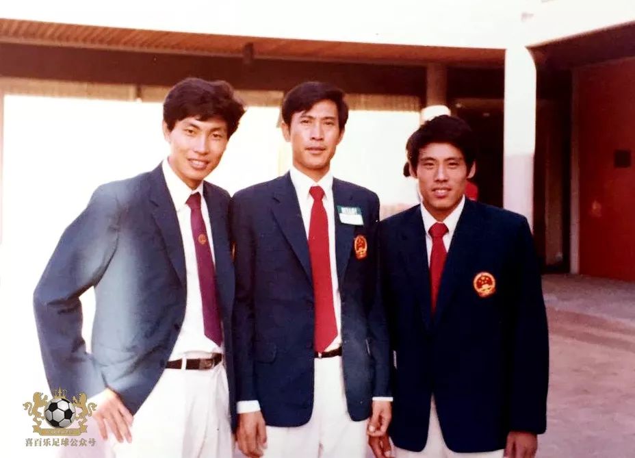 津门足球双百颂图片,津门足球双百颂签售会