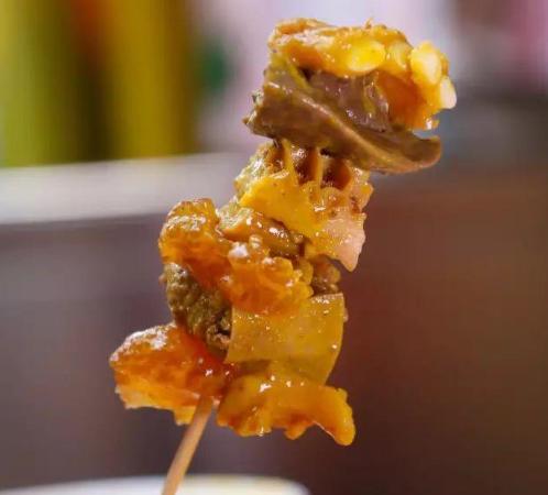一碗牛杂能在夜市立足几十年,牛杂记忆深处的味道