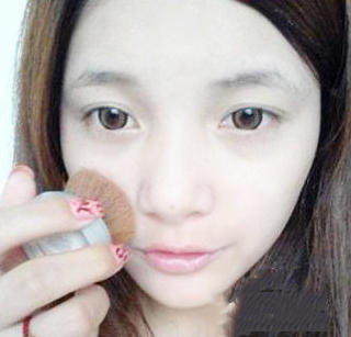 学会化清新淡妆，让你清凉一夏