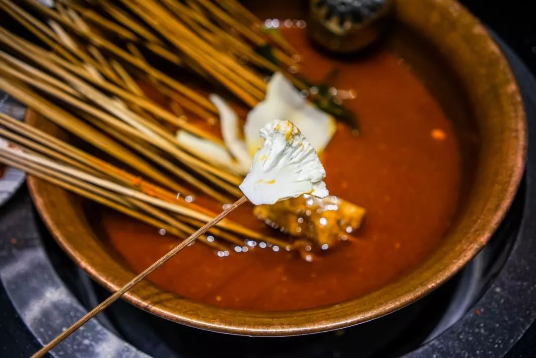 牛华八婆串串香麻辣烫简阳,牛华八婆麻辣烫五通店价格