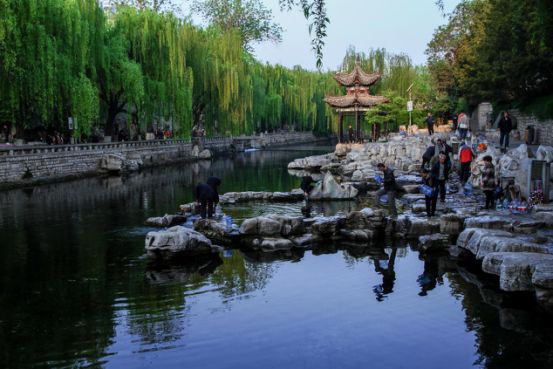 灵动的泉韵，来一场游老街感受老城风味的亲水之旅吧！