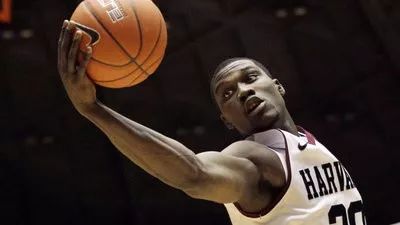 哈耶普究竟录取了什么人？这个美国教授做了一项“FBI”式的系统调查