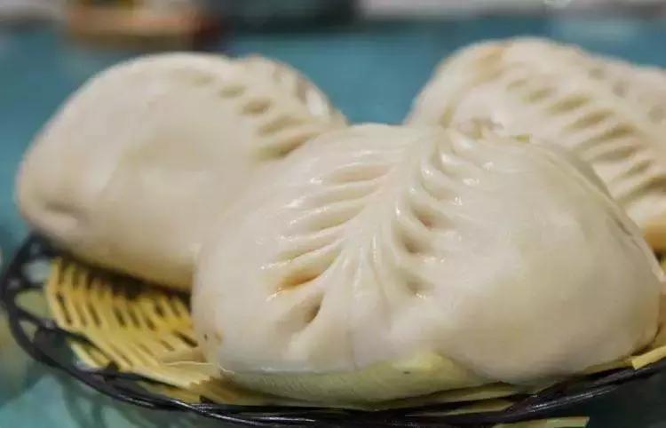 中国哪里的包子最好吃？广东叉烧包、天津狗不理、上海小笼包、成都韩包子、开封灌汤包、扬州三丁包……