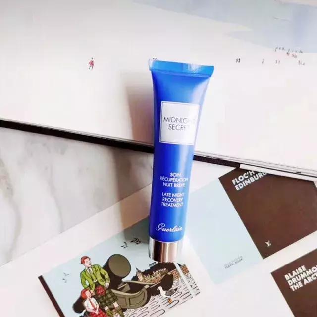 林允用的带法令纹面膜,林允用的意大利面膜