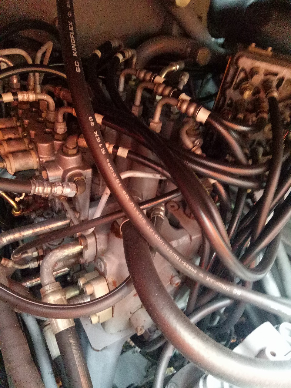 2015年的二手日立55挖掘机价格表,精品原装日立2003二手挖掘机出售