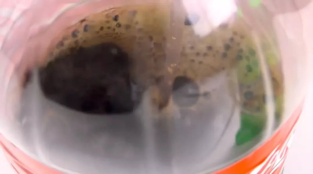 如何用可乐充气,用可乐怎么给气球充气