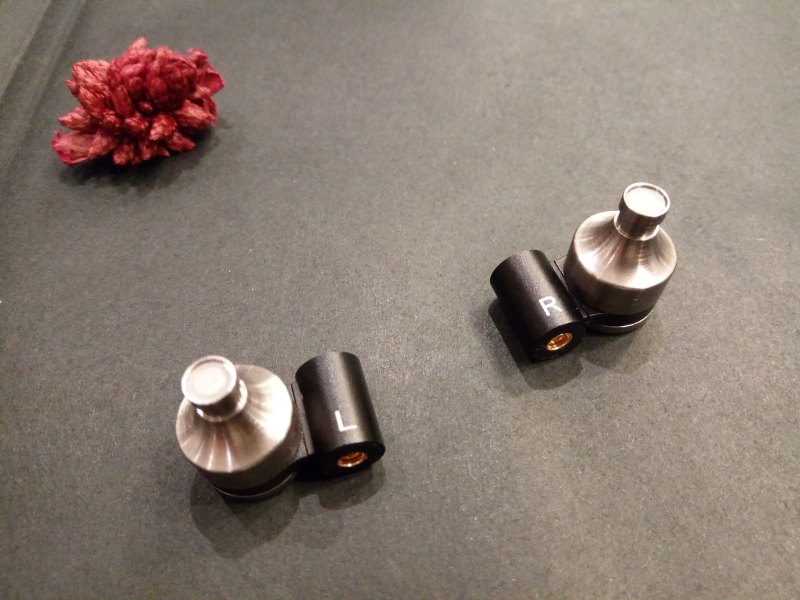 音色不俗还可换线,AUDIOSENSETK160动圈监听耳机