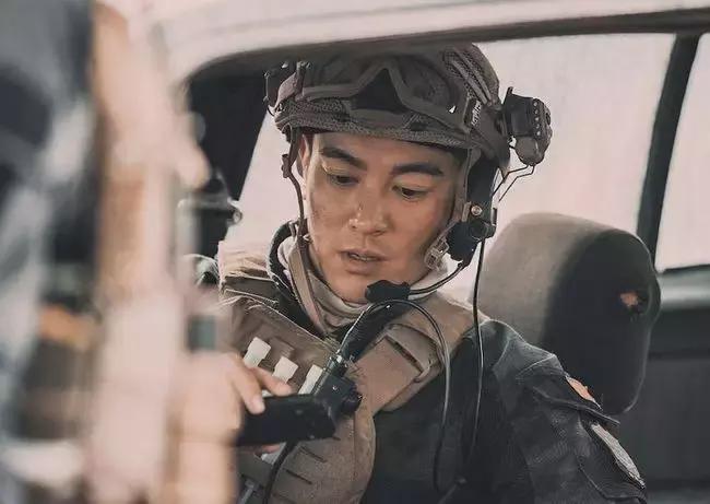 比战狼二还火真实大片,比吴京战狼2精彩的电影