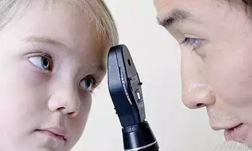 倒睫小宝宝,倒睫宝宝会怎么样