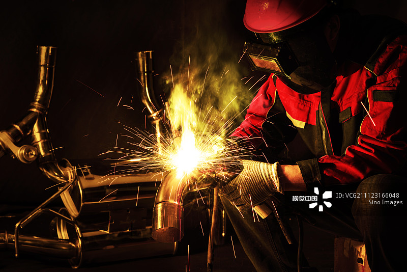 气保焊电压不稳.焊接时电弧不稳定。焊缝成型非常难看..请问