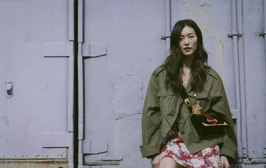 刘雯果然是穿搭高手,刘雯最新日常穿搭图片