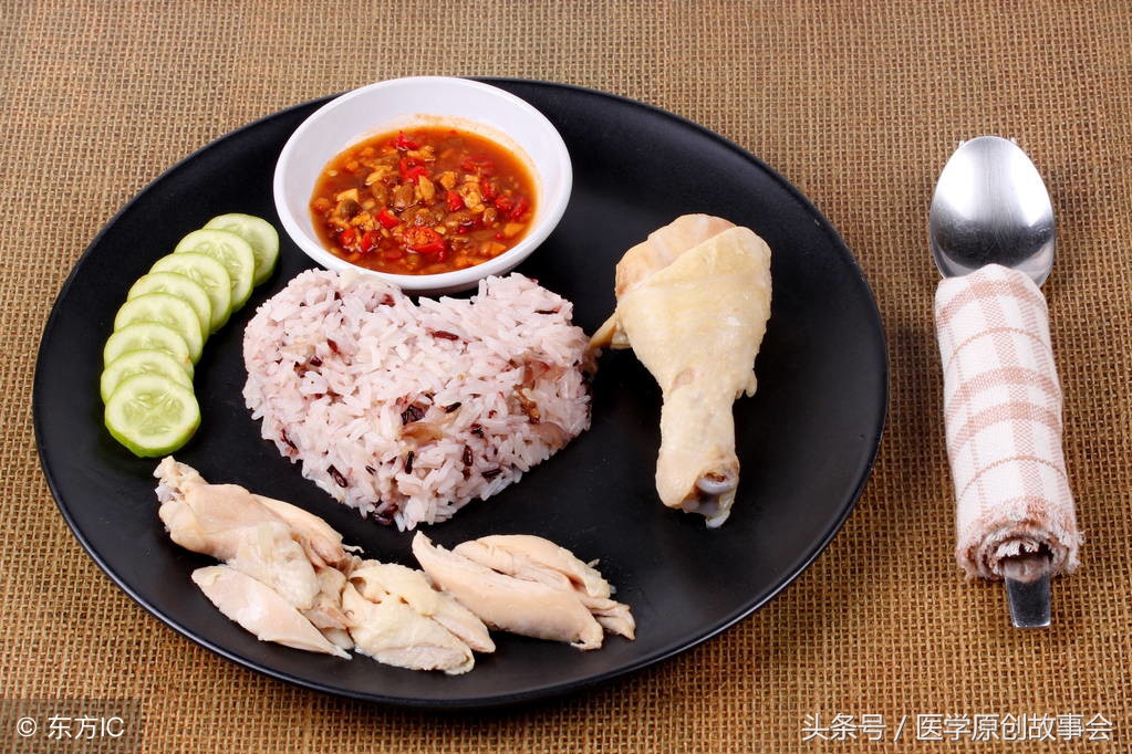 鸡骨头卡在喉咙里怎么处理,鸡骨头卡在肠道怎么办