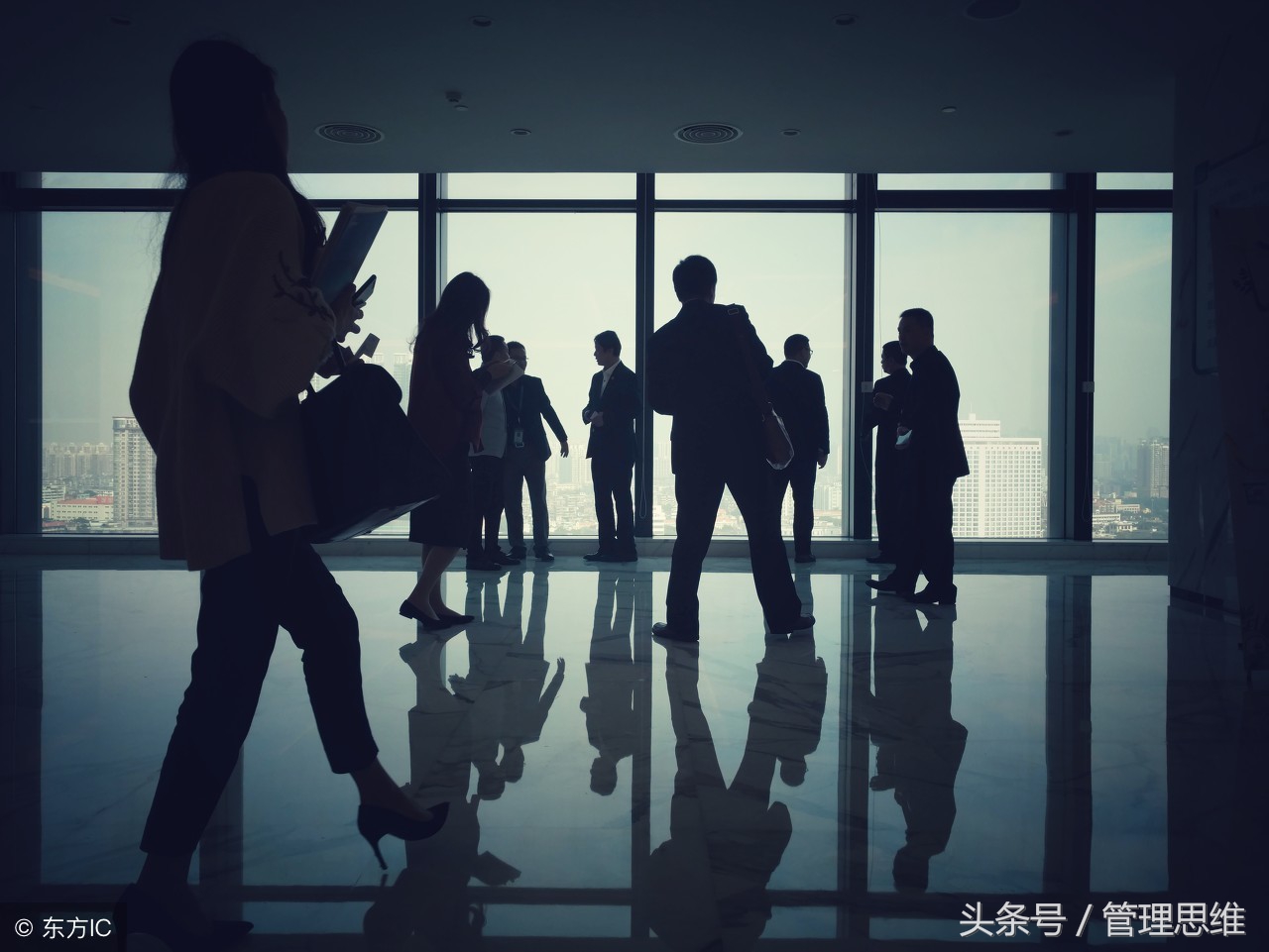 怎么跟老板谈工资加薪问题,别人加薪我没加与老板怎么谈