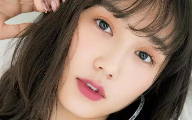 一抹惊艳的唇妆,diy唇彩的制作方法