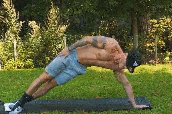 怎么练成八块腹肌,男生腹肌如何练成