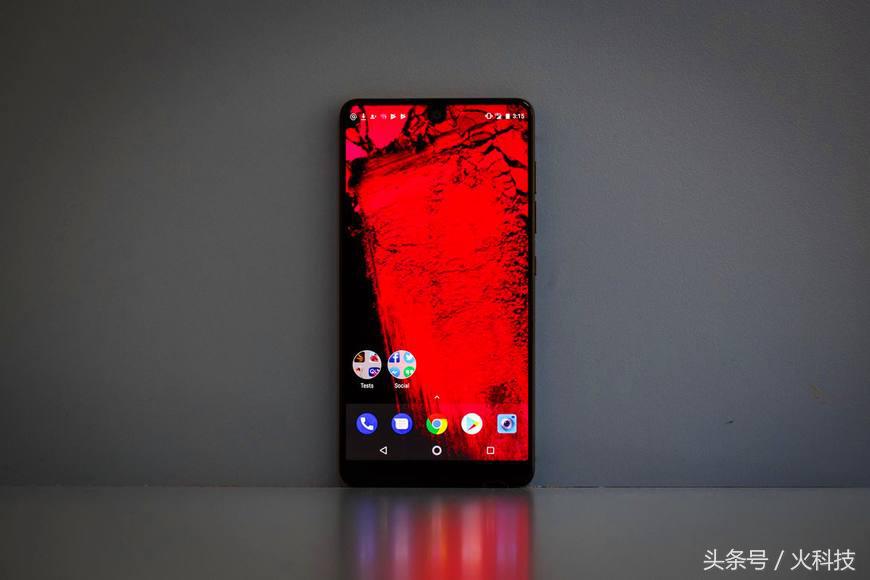 老罗评论安卓之父,老罗加持的手机