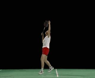 如何打好羽毛球高远球,羽毛球学习高远球前热身动作